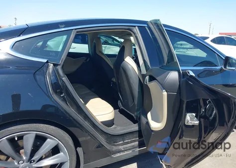 2014 Tesla Model S P85 z USA, uszkodzony, nr VIN 5YJSA1H19EFP36954